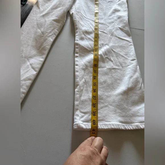 Good American Curve White Straight Jeans . Size 24 - Picture 9 of 12